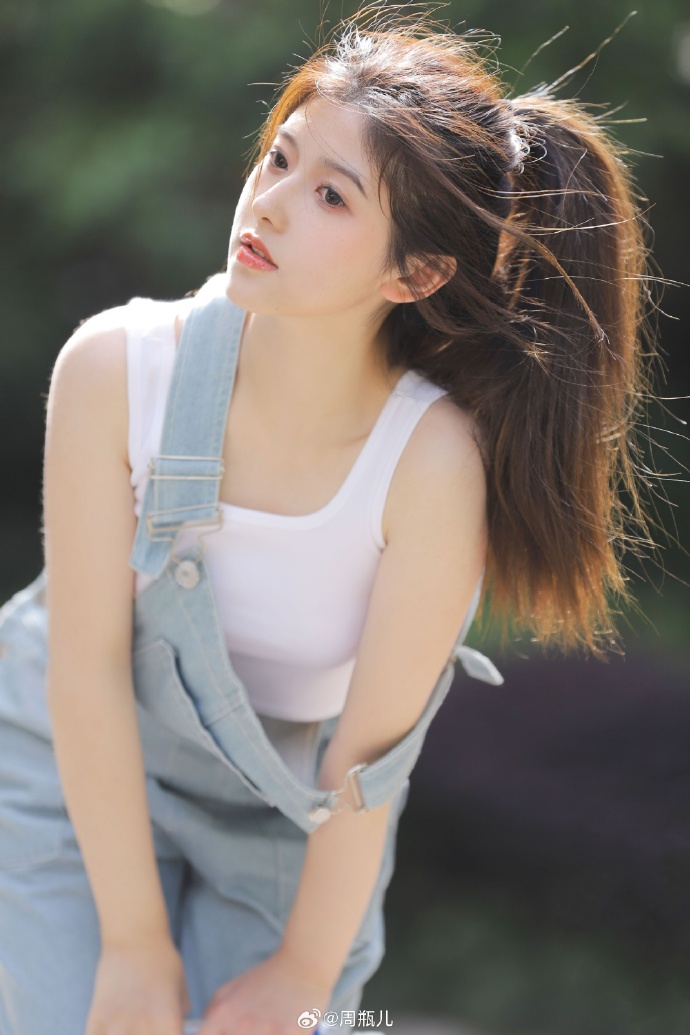 坚如磐石 封面